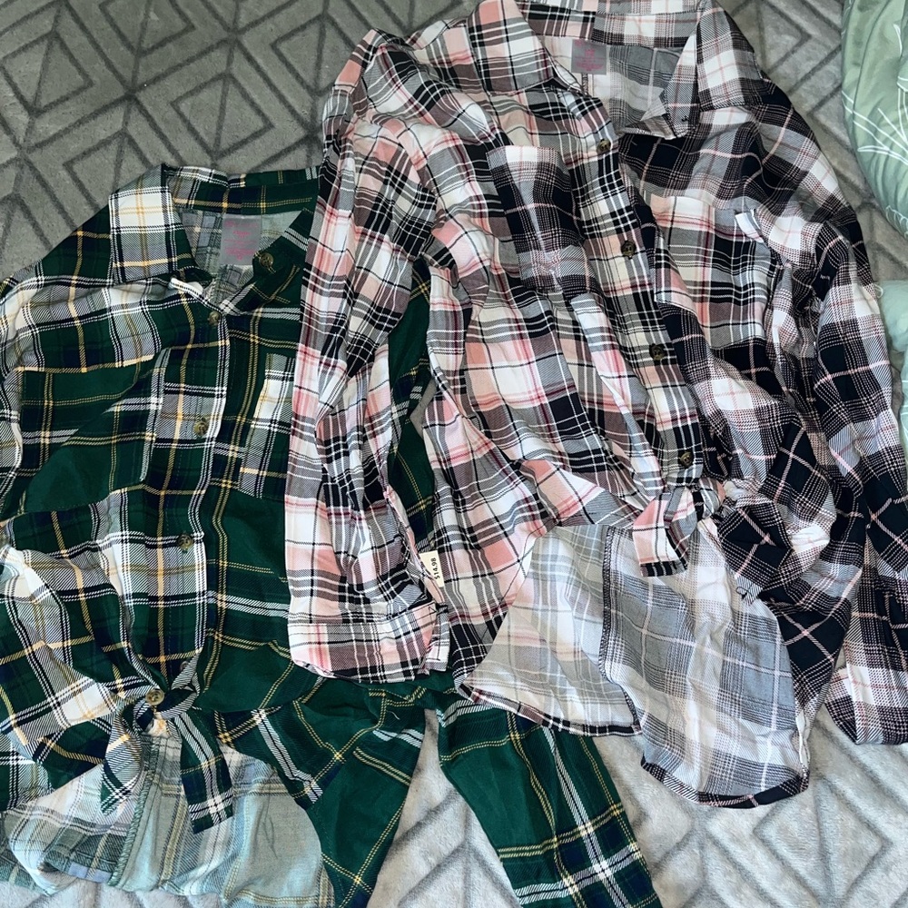 2 button ups